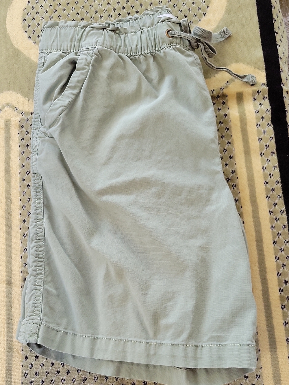 Sonoma Sage Green Elastic Waist Women's Cargo Shorts